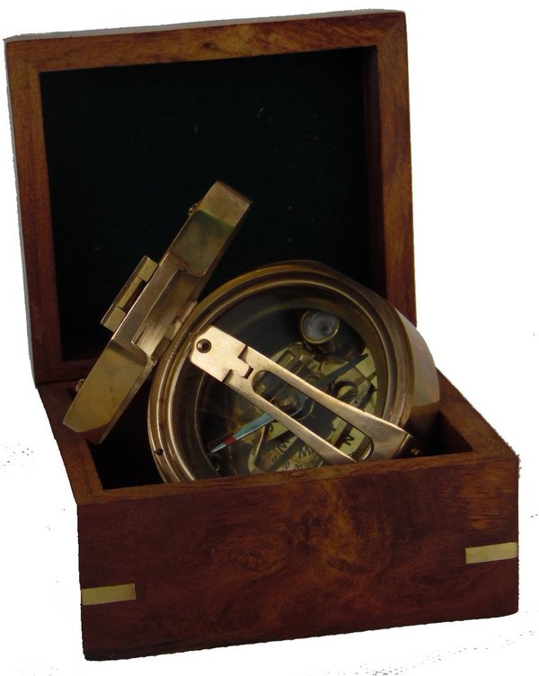 Kompass in edler Ausführung mit Holzbox / Sichtfenster