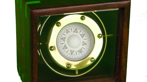 Kompass mit Holzbox / Sichtfenster