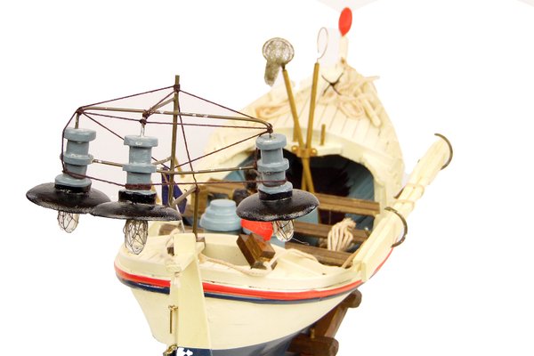 spanisches Fischerboot Modellschiff auf Ständer