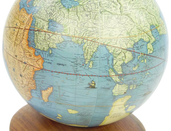 Globus mit Holzfuss natur Durchmesser 14cm, Höhe 18cm